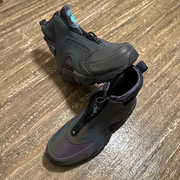Women's Nike Huarache Run Mid Premium 'Iridescent' Sneakers, Size 8 - Picture 2 of 13